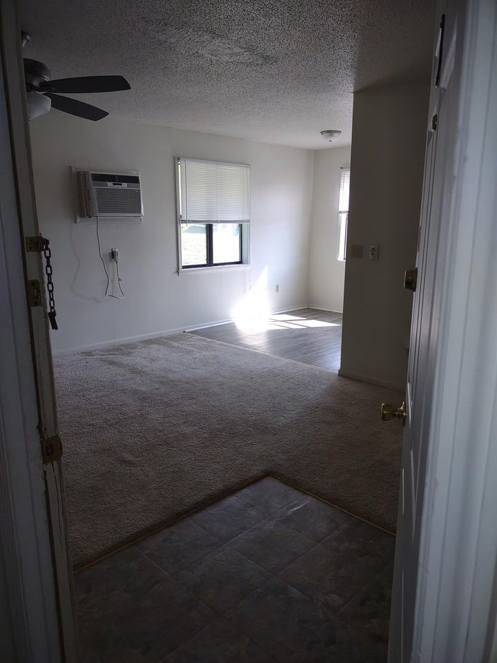 Veranda - Photo 2 of 12