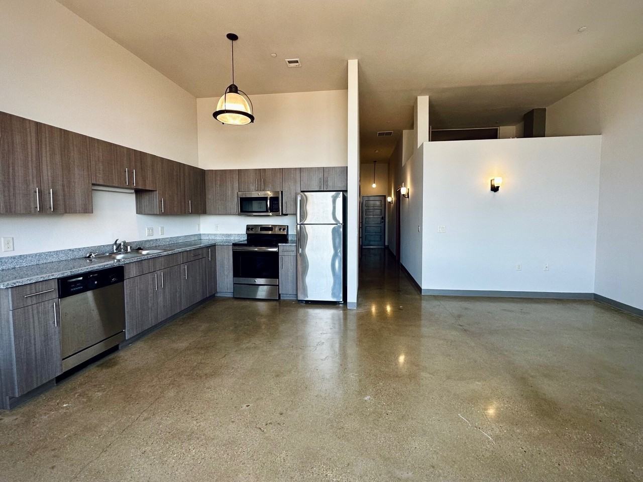 611 West National Avenue - Photo 5 of 50