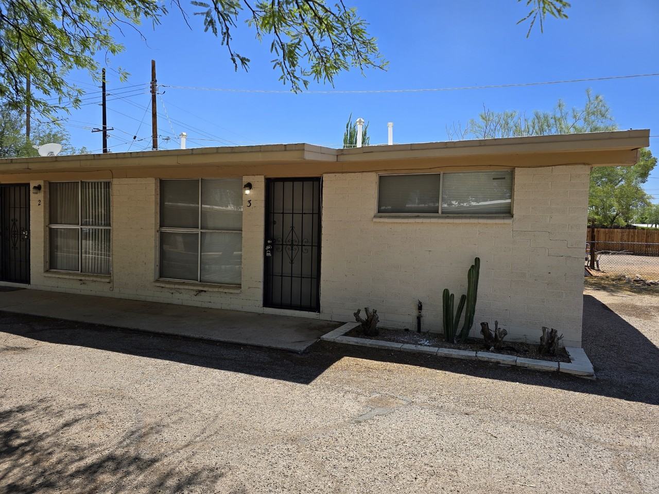 3423 East Flower Street - Photo 2 of 10