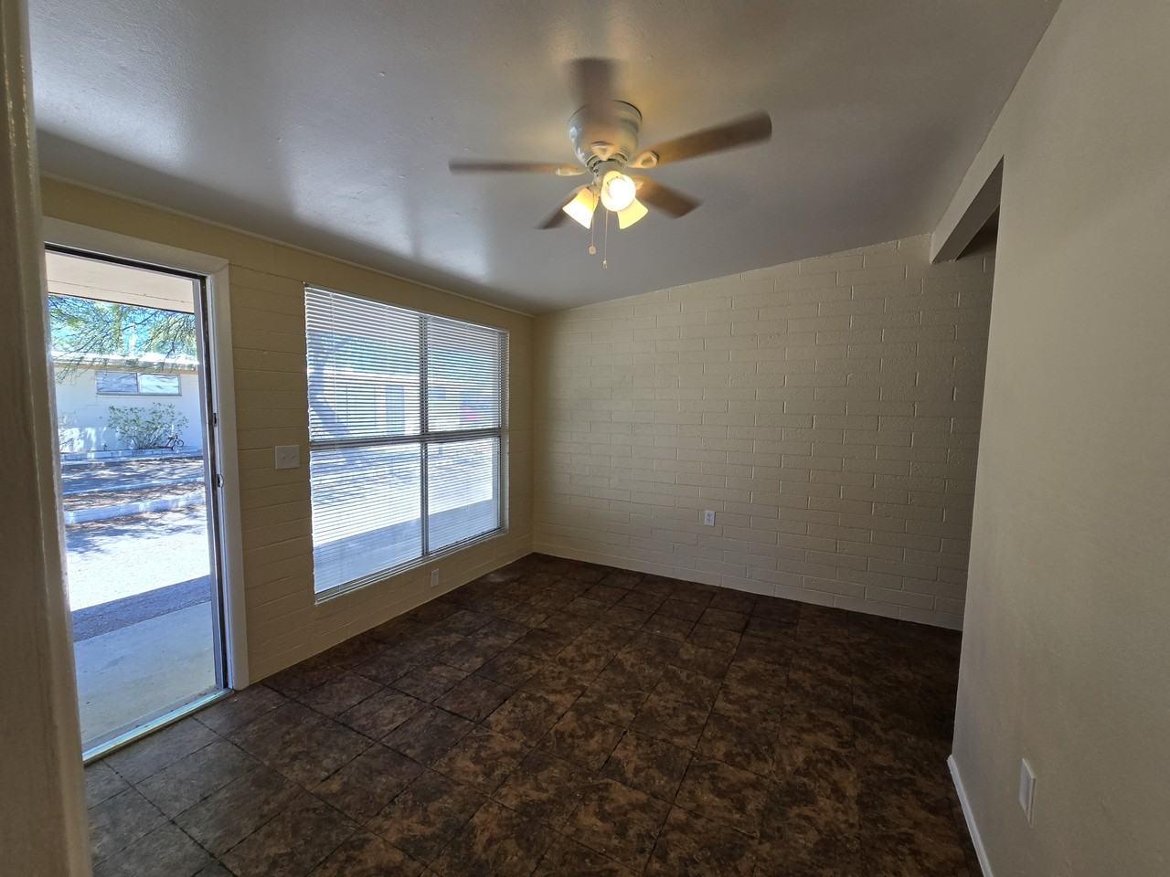 3423 East Flower Street - Photo 4 of 10