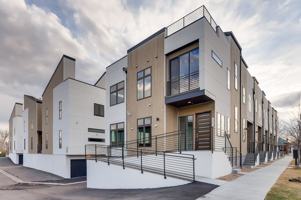 featured image of 1752 W 41st Ave