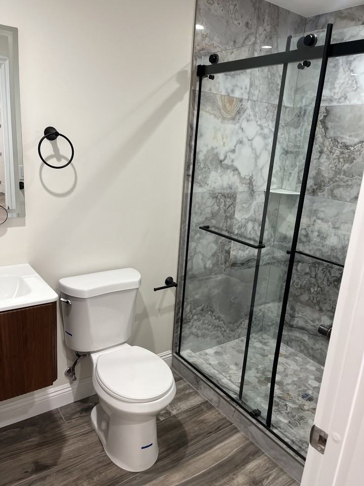 1361 East 42nd Place - Photo 3 of 10