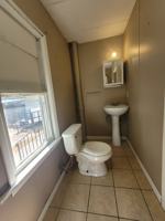 featured image of 921 W 4th St