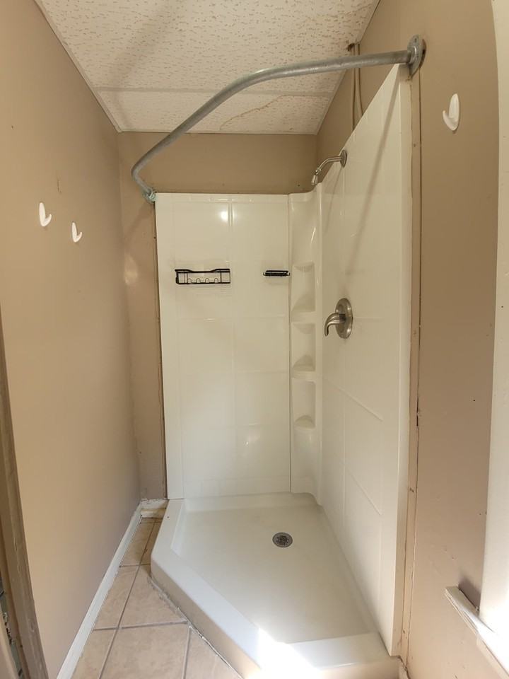 921 W 4th St - Photo 5 of 5