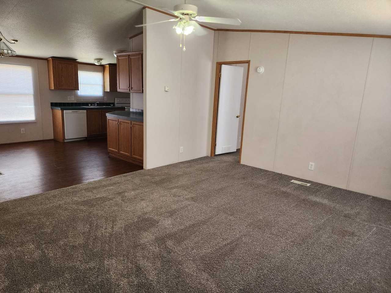 620 S Avenue B - Photo 3 of 23