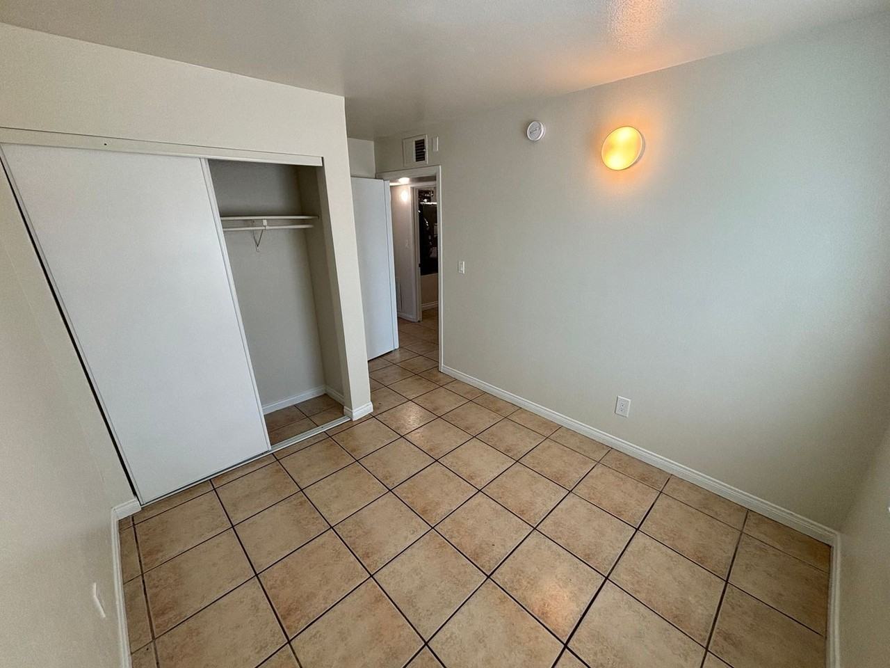 1420 Putnam Ave #4 - Photo 7 of 25
