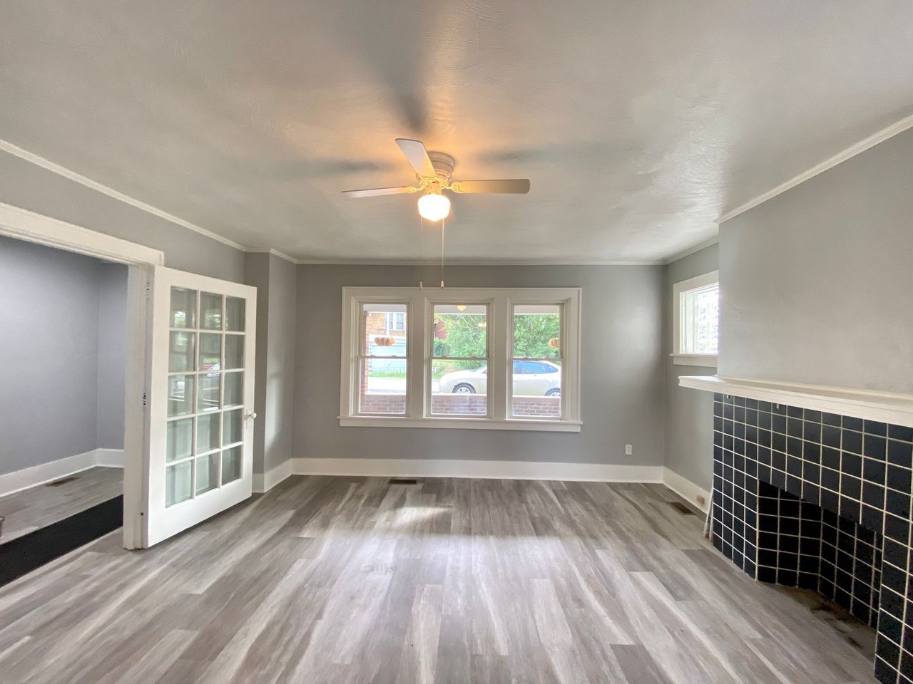 340 Parkfield St - Photo 5 of 30
