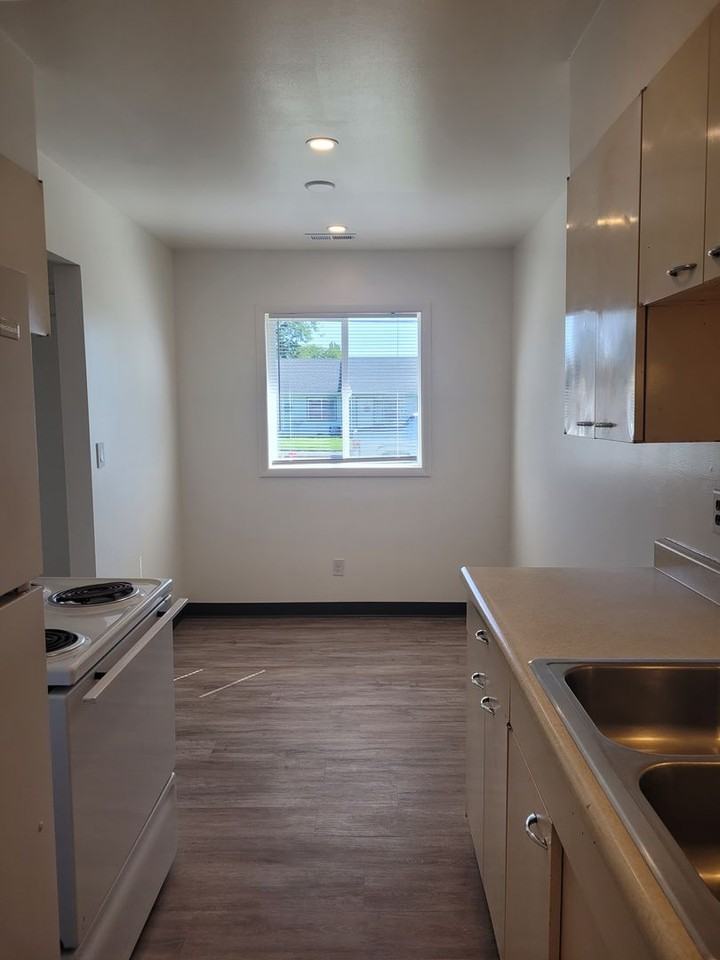 821 Cannon Ln - Photo 6 of 15