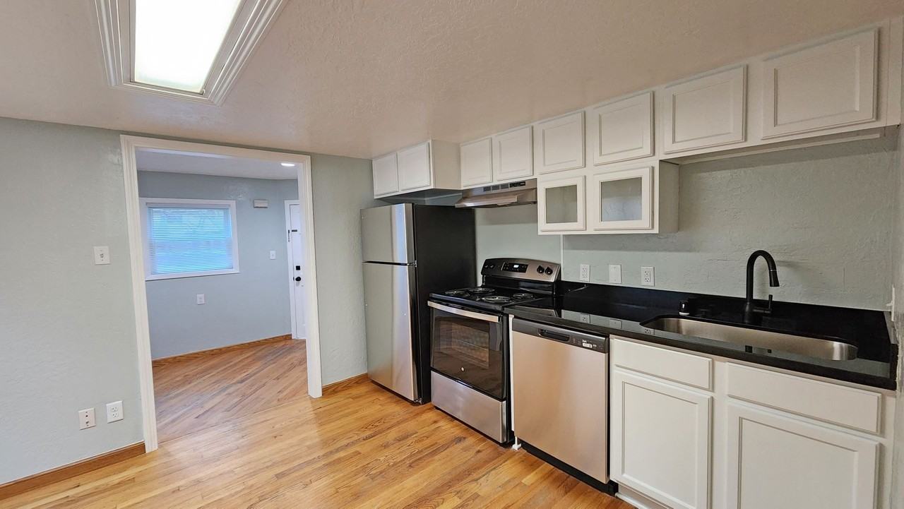 1519 17th Street - Photo 4 of 41