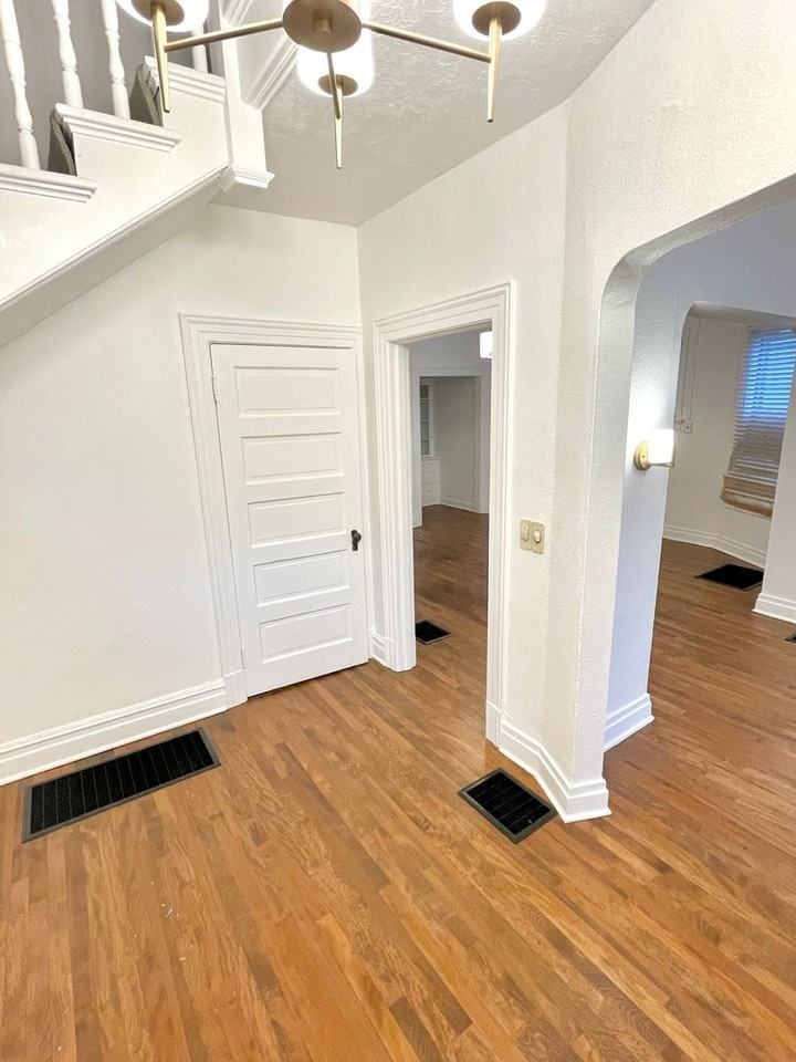 1514 Se Belmont St - Photo 2 of 22