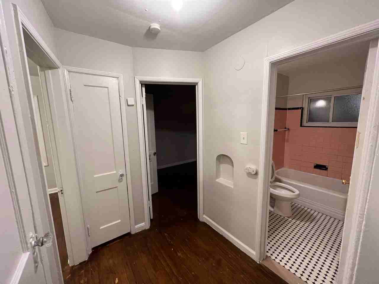 16053 Lappin St - Photo 5 of 15