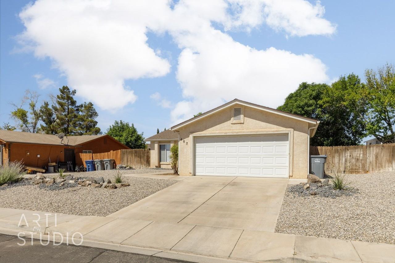 487 N 2360 E - Photo 3 of 23