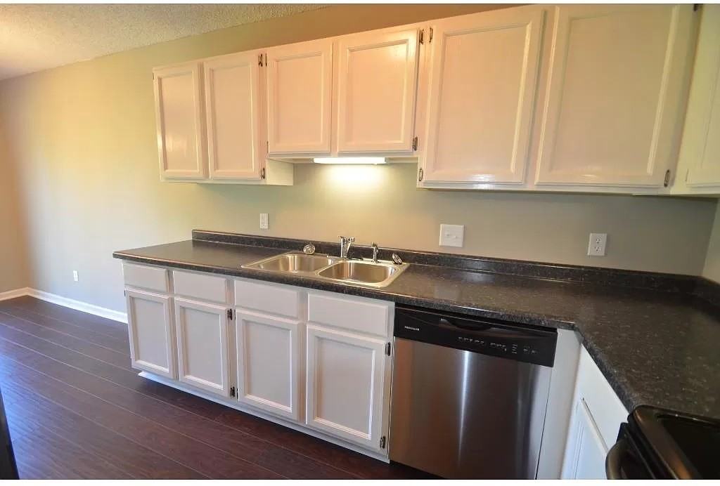 15524 Claret Ave W - Photo 2 of 18