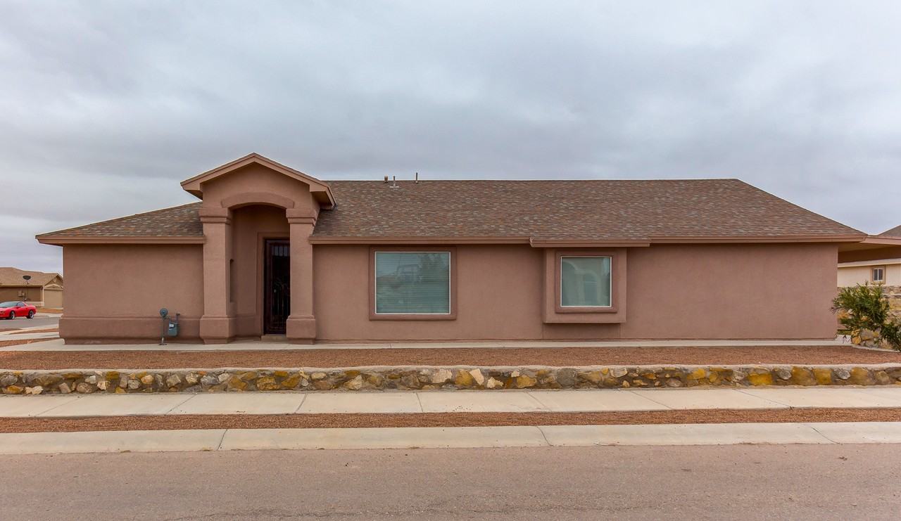 814 Desert Silver Dr - Photo 3 of 23