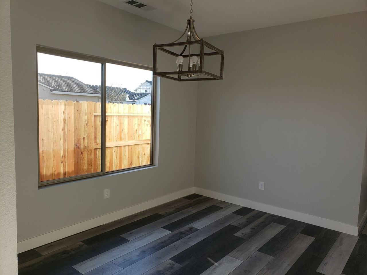 2218 Armus St - Photo 3 of 12