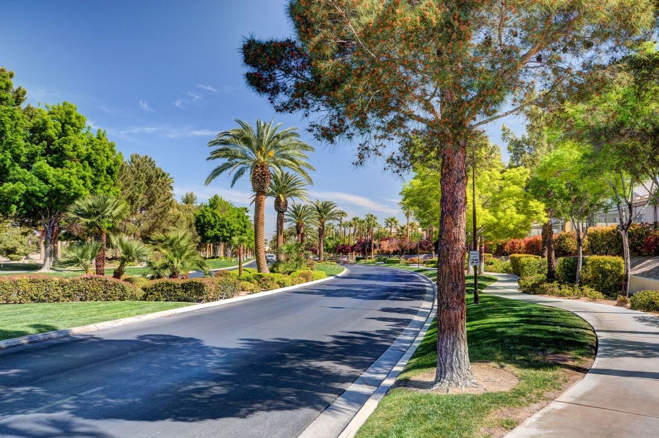 453 Fynn Valley Dr - Photo 3 of 50