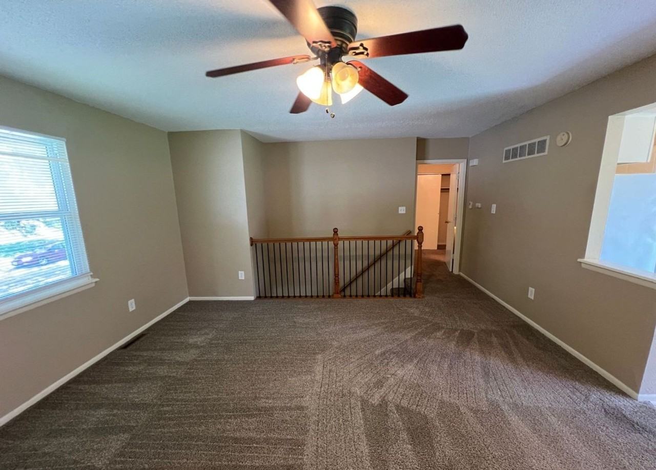 201 Ne Westwind Dr #A - Photo 4 of 19
