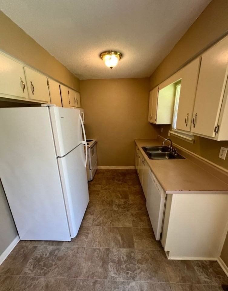 201 Ne Westwind Dr #A - Photo 6 of 19