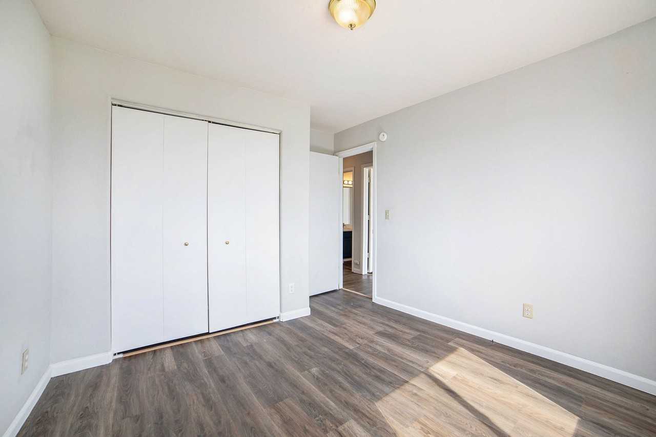 198 S Bayfield Ave - Photo 5 of 15