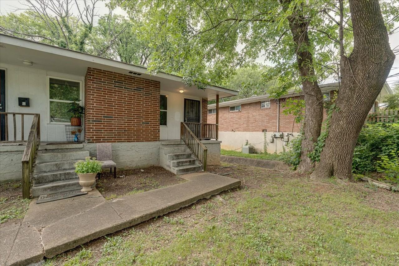 171 Glenwood Dr - Photo 2 of 15