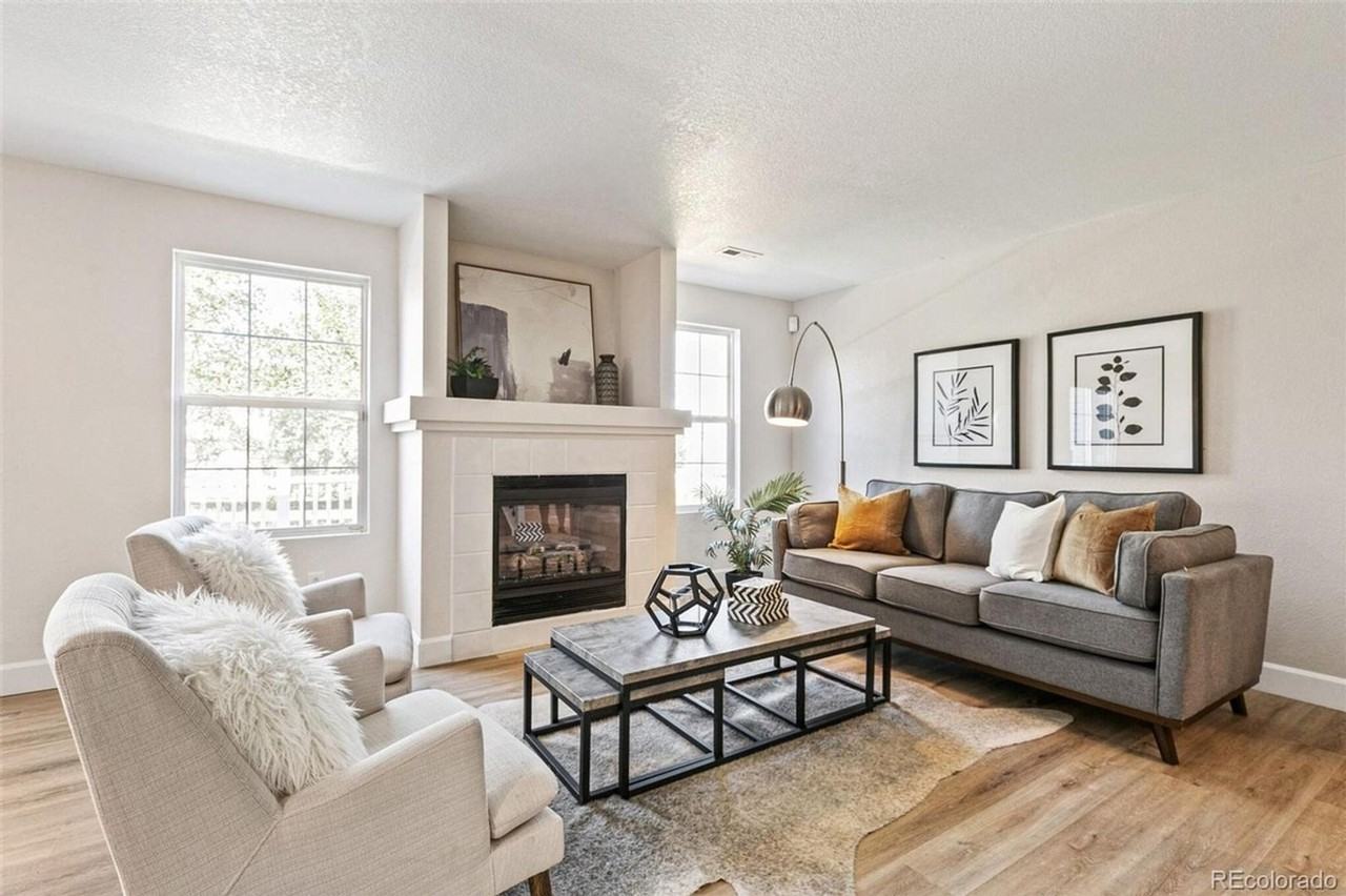 7925 S Kittredge St - Photo 4 of 17