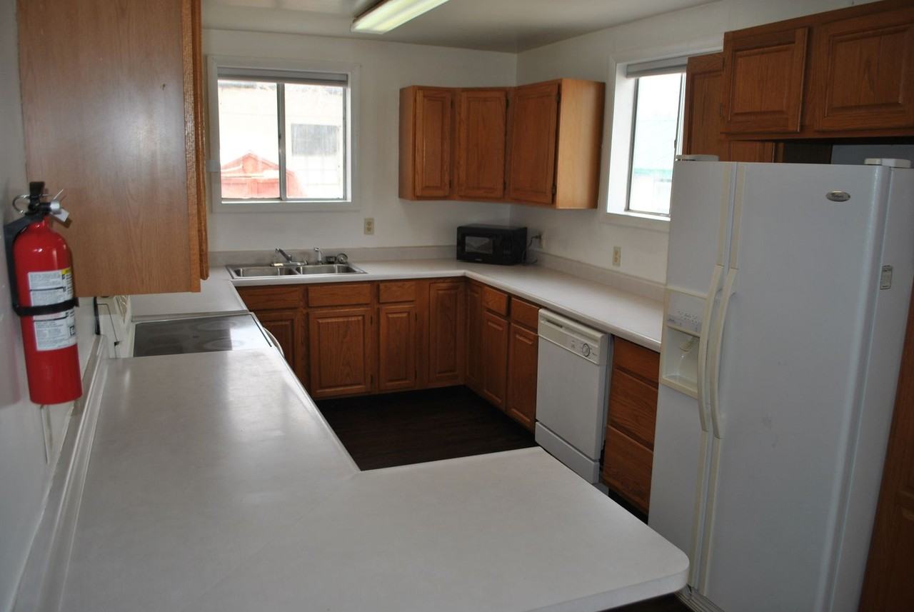 1215 W Pine St - Photo 4 of 15