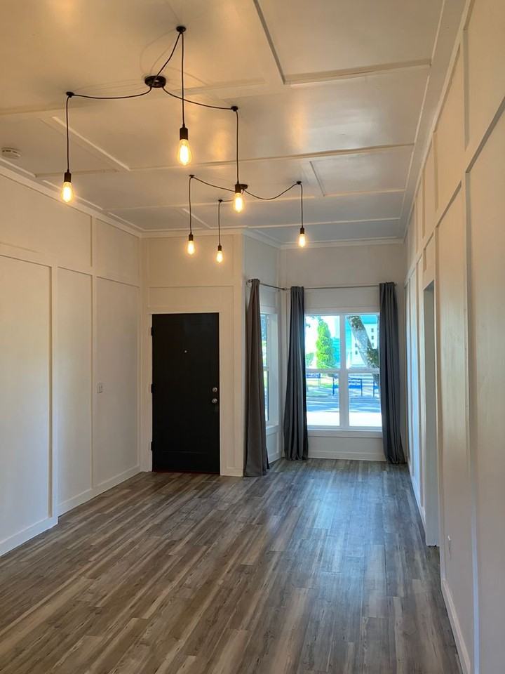 581 Highland Ave Ne - Photo 2 of 12