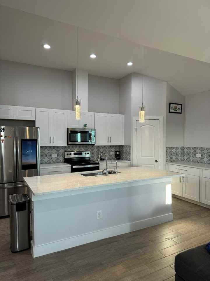 127 Juanita Cir - Photo 2 of 21