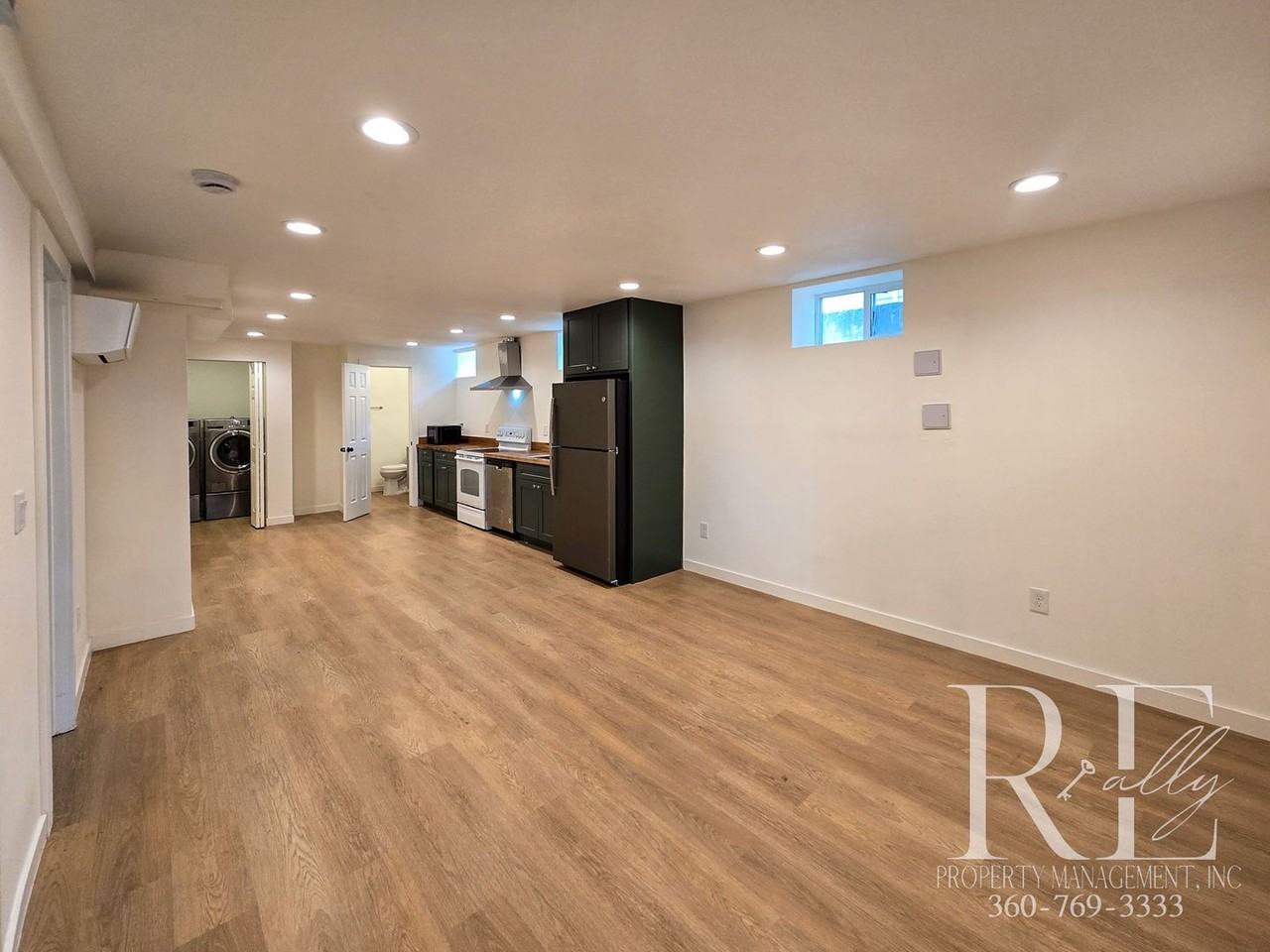 323 S Summit Ave - Photo 5 of 11