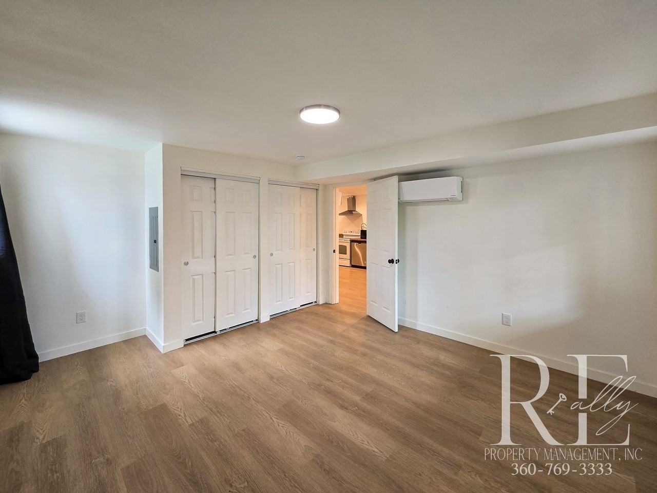 323 S Summit Ave - Photo 7 of 11