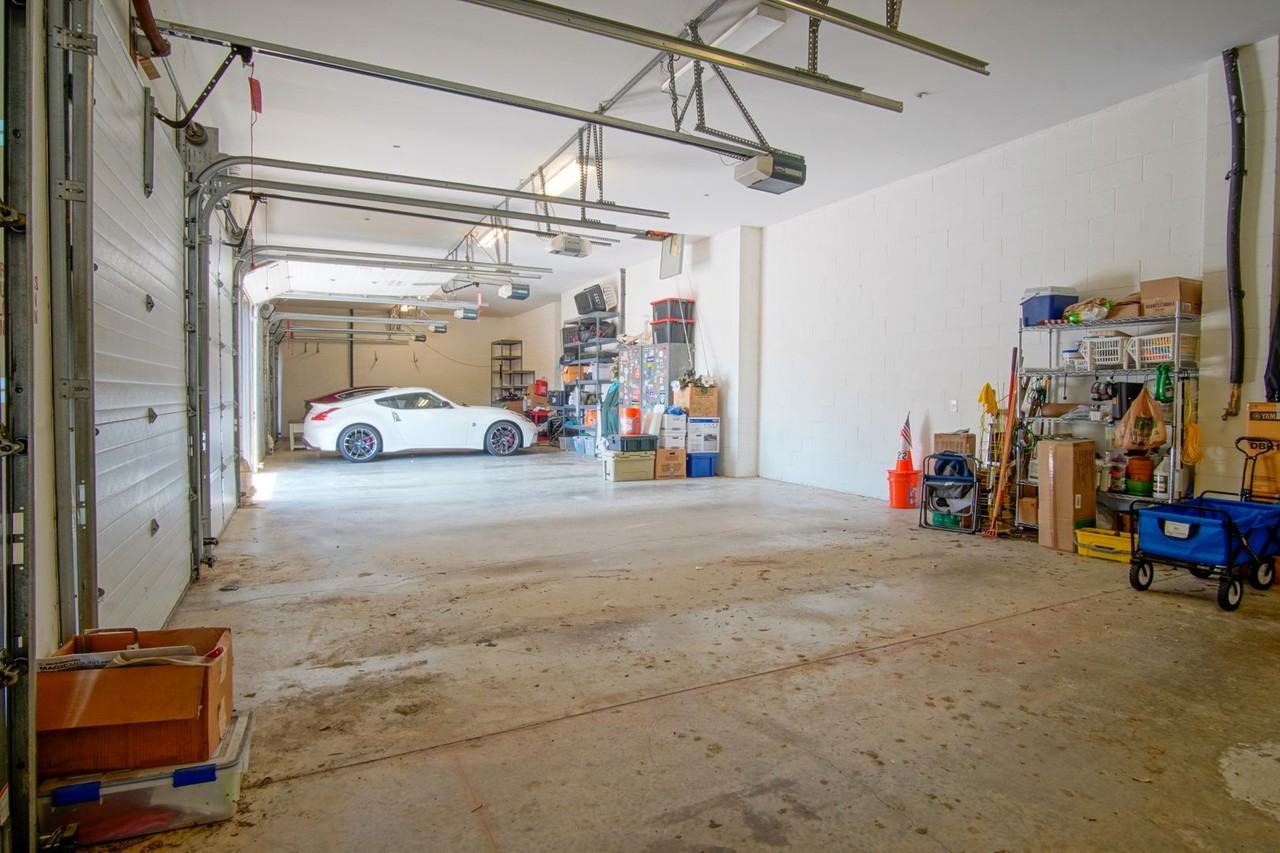 325 Hay St #302 - Photo 5 of 30