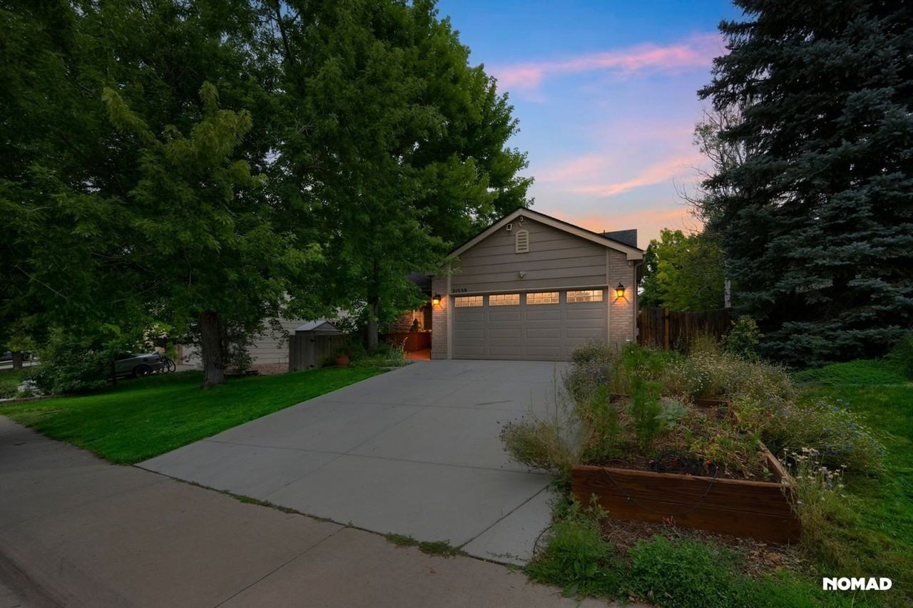 21539 E Crestridge Pl - Photo 2 of 33