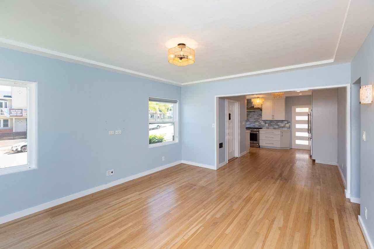 4557 Saratoga Ave - Photo 7 of 25