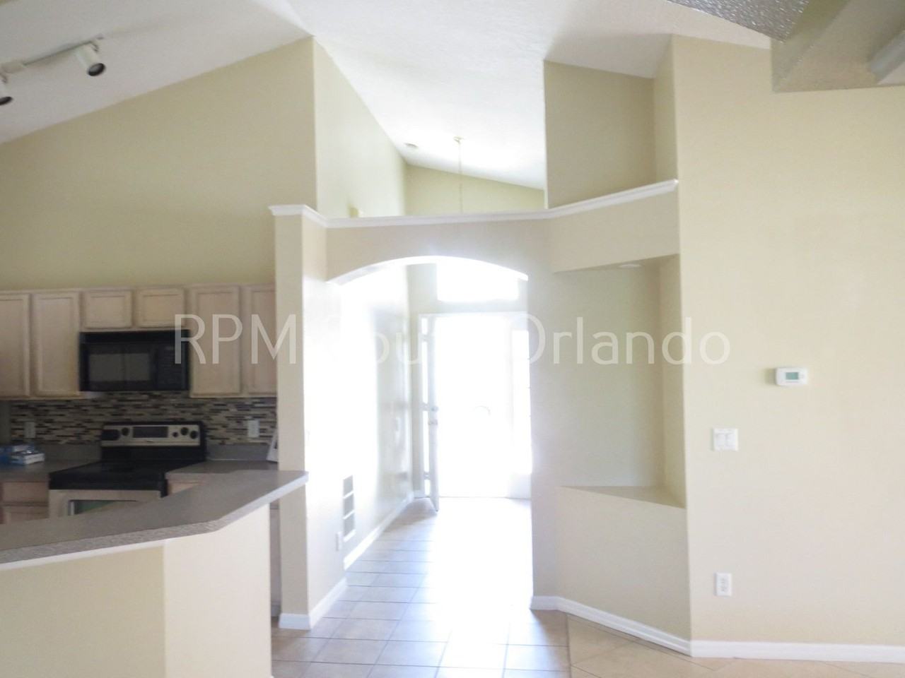 12415 Appomatox Dr - Photo 4 of 18