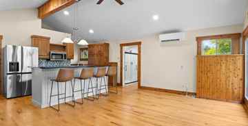 featured image of 385 Neuman St