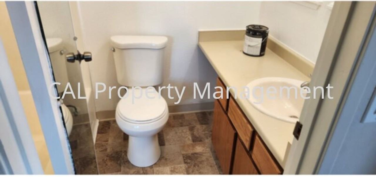 104 W Rossi St #9 - Photo 6 of 16