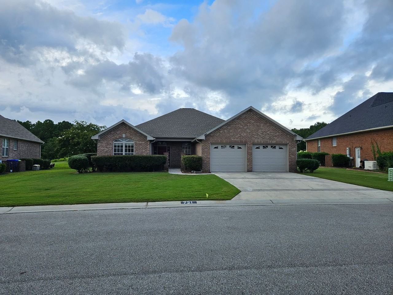 721 Highlands Dr - Photo 2 of 36