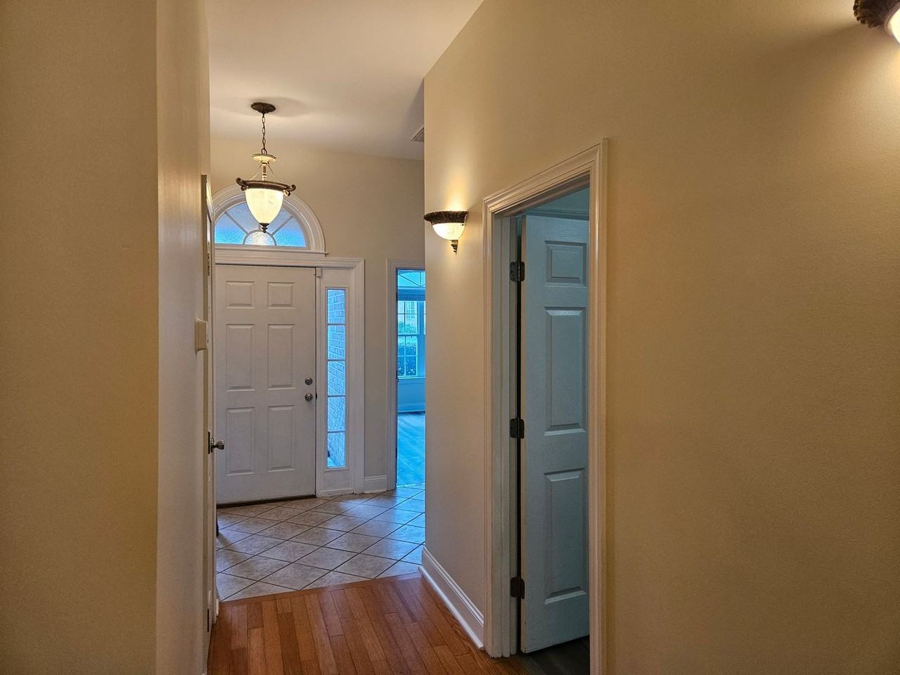 721 Highlands Dr - Photo 5 of 36