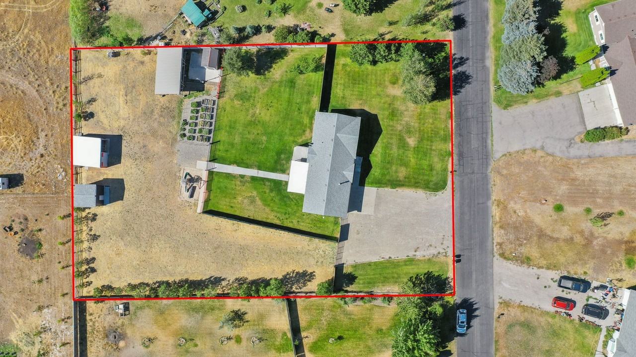 191 N 3990 E - Photo 2 of 50