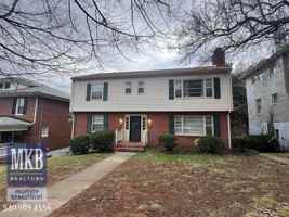 featured image of 2314 Wycliffe Ave Sw