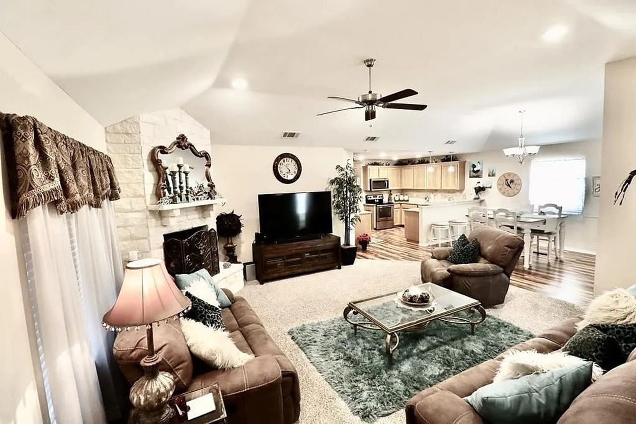4330 Rimrock Cir - Photo 4 of 17