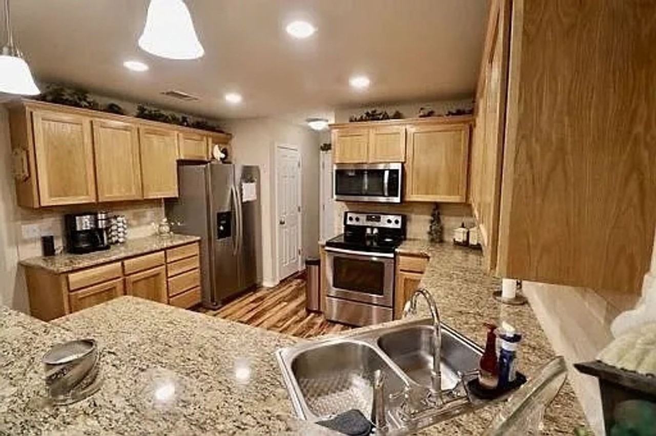 4330 Rimrock Cir - Photo 6 of 17