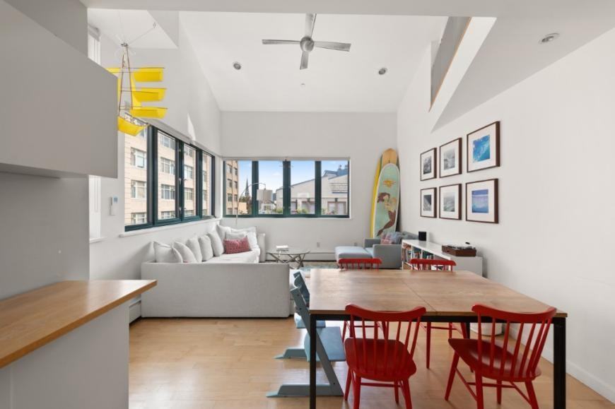 42 Tiffany Pl - Photo 3 of 10