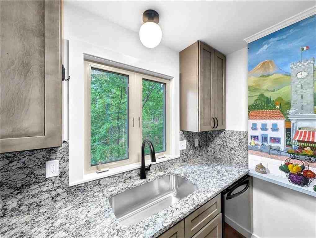 1 Mellor Ct - Photo 7 of 31