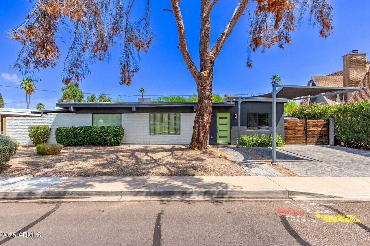 3710 E Altadena Ave - Photo 2 of 42