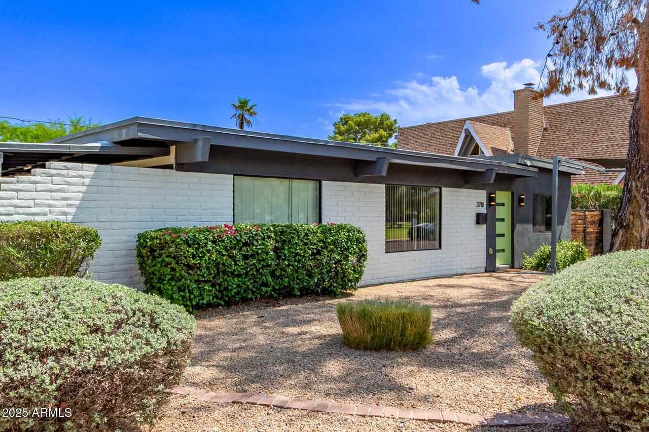 3710 E Altadena Ave - Photo 3 of 42