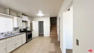 19040 Bassett St - Photo 1 of 1