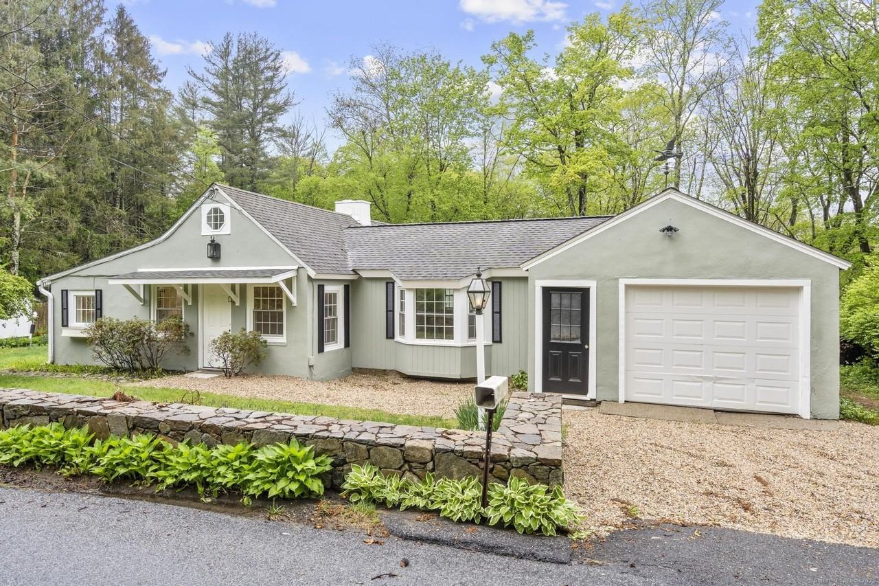 13 South St - Photo 2 of 33