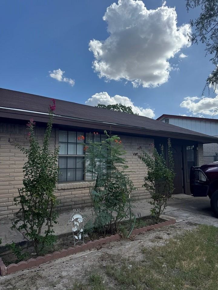 1010 Yota Dr - Photo 2 of 12