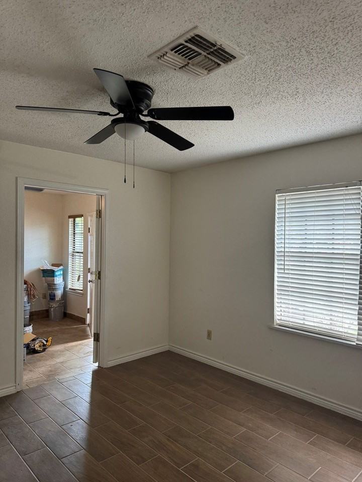 1010 Yota Dr - Photo 6 of 12